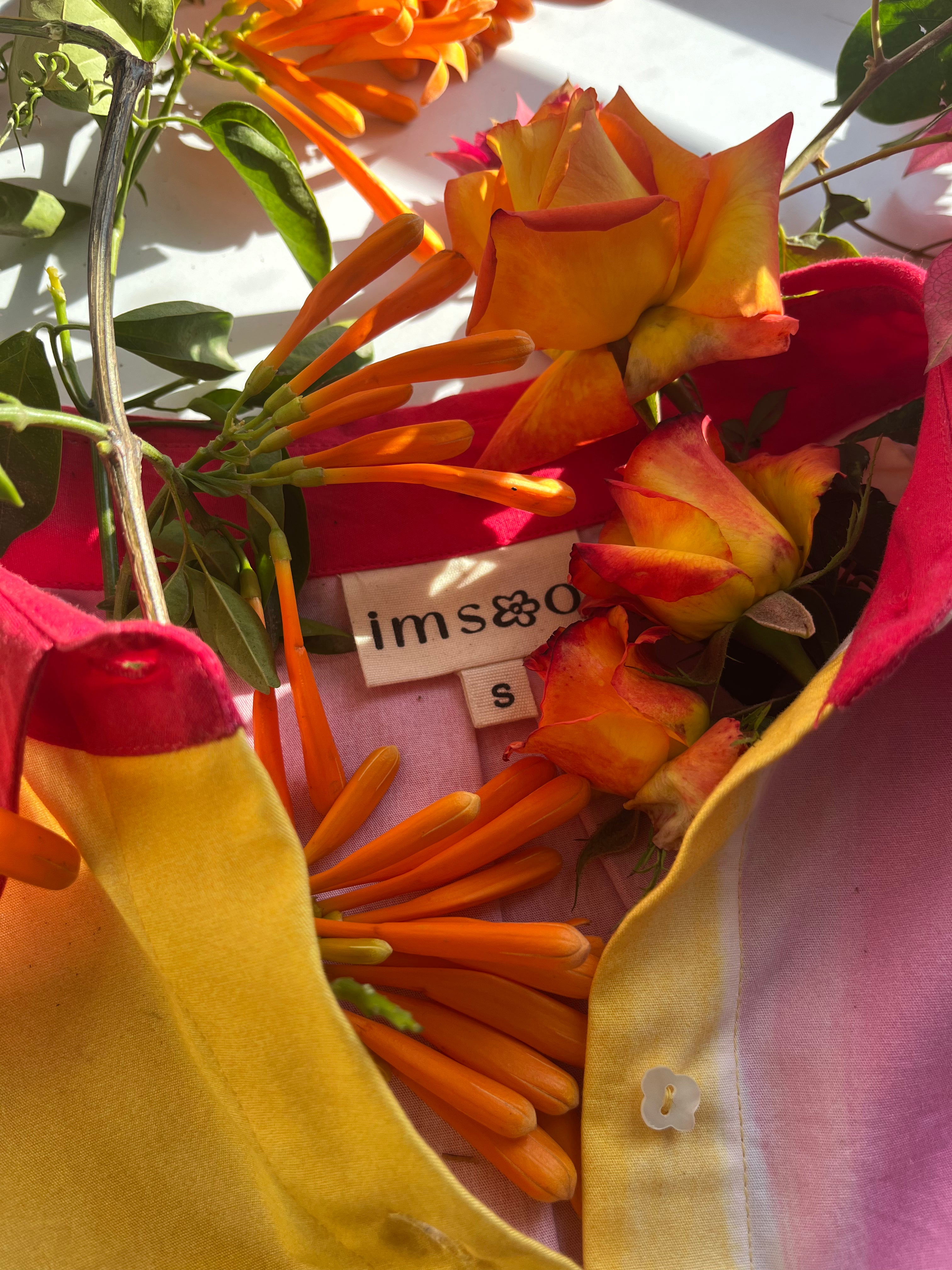Bouquet of flowers with a visible 'Imsoo' label.